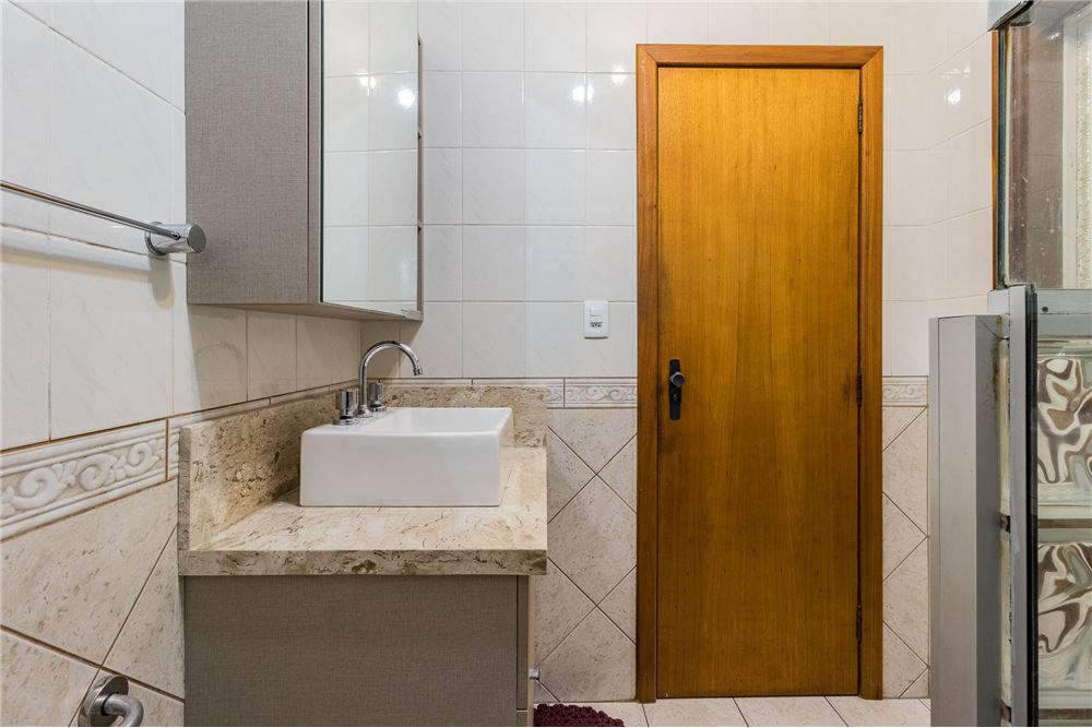 Casa à venda com 3 quartos, 300m² - Foto 11