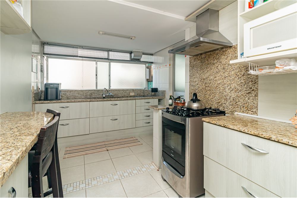 Apartamento à venda com 3 quartos, 144m² - Foto 12