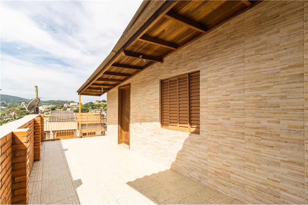 Casa à venda com 5 quartos, 200m² - Foto 10