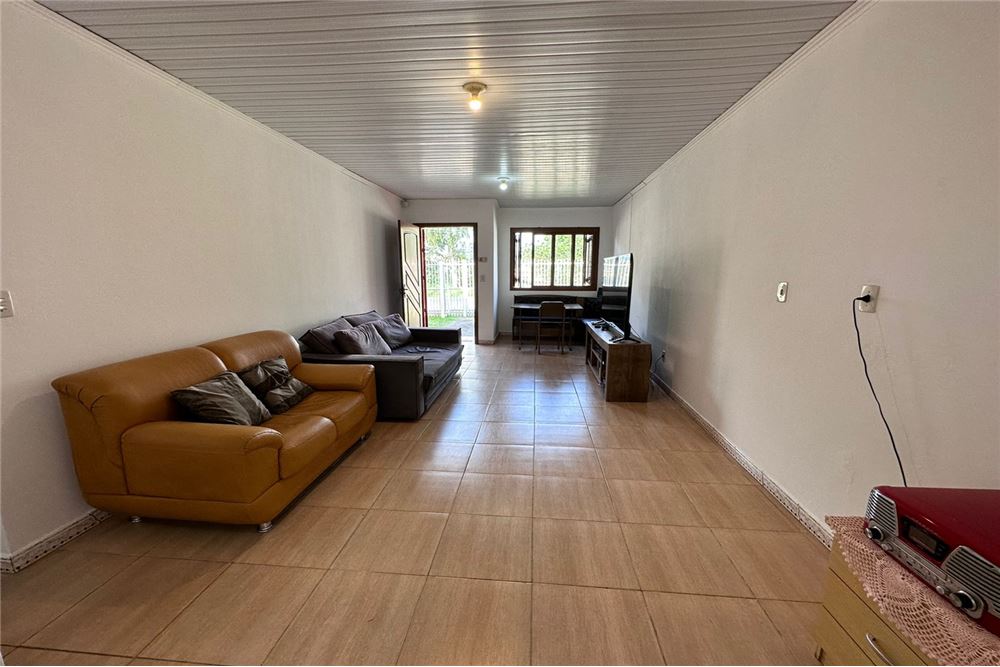 Casa à venda com 3 quartos, 84m² - Foto 3