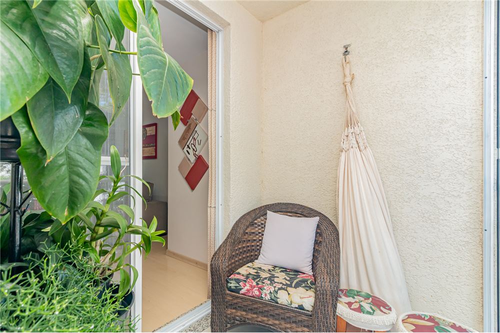 Apartamento à venda com 3 quartos, 76m² - Foto 4