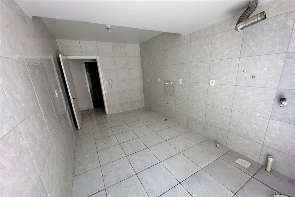 Apartamento à venda com 2 quartos, 125m² - Foto 4