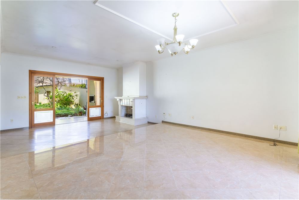 Casa à venda com 3 quartos, 600m² - Foto 9