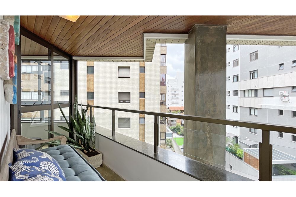 Apartamento à venda com 3 quartos, 210m² - Foto 10