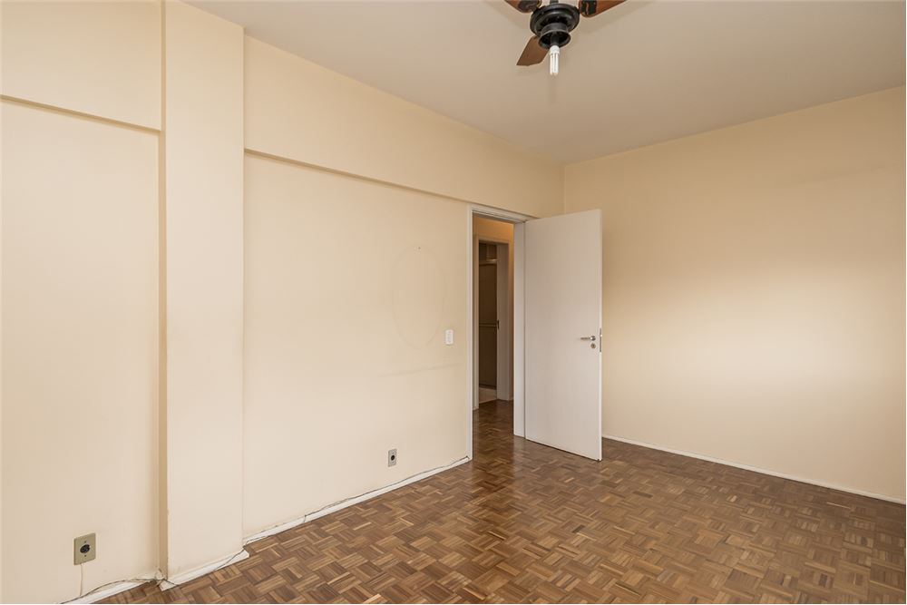 Apartamento à venda com 3 quartos, 119m² - Foto 13