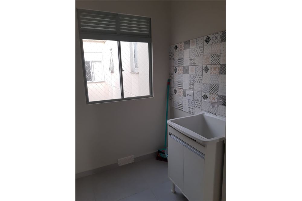 Apartamento à venda com 2 quartos, 43m² - Foto 2