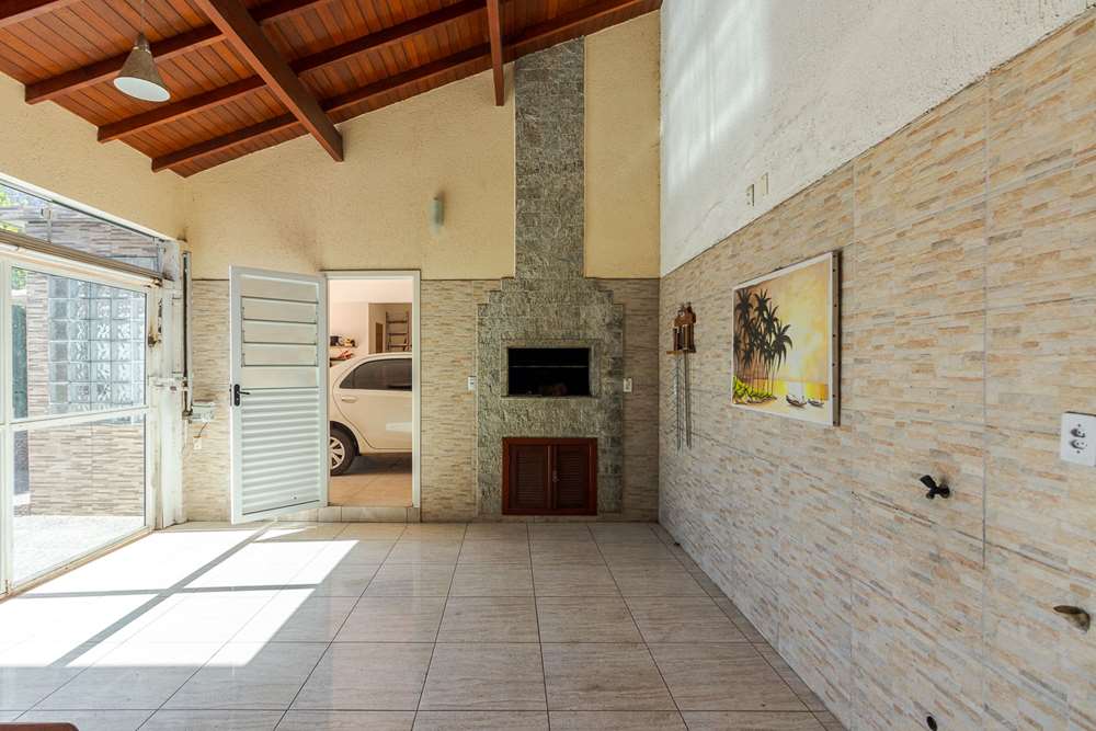 Casa à venda com 2 quartos, 297m² - Foto 9