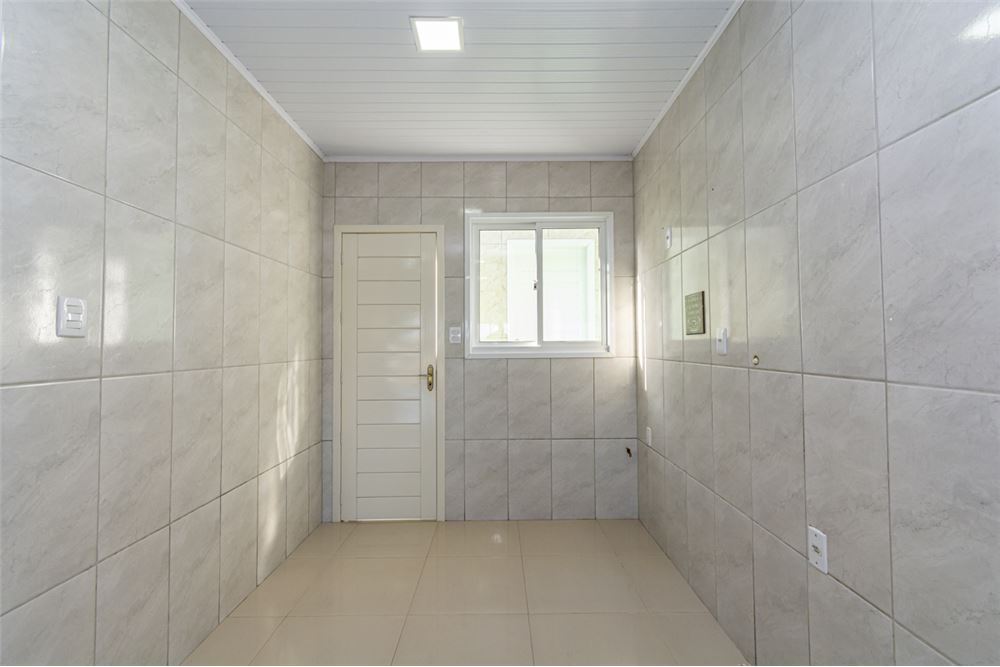 Casa à venda com 2 quartos, 210m² - Foto 10