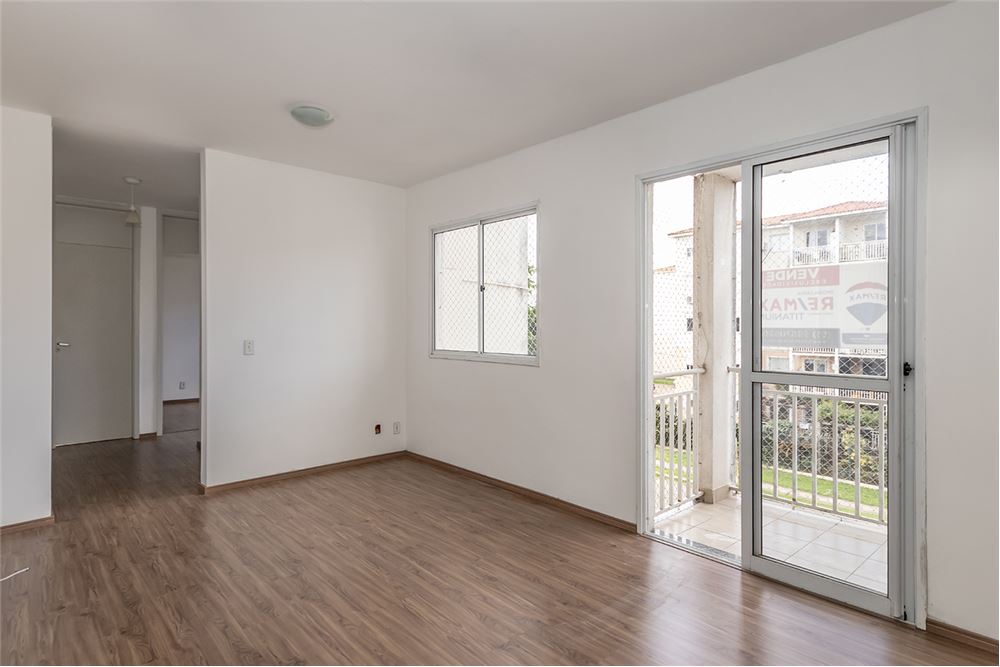 Apartamento à venda com 3 quartos, 65m² - Foto 2