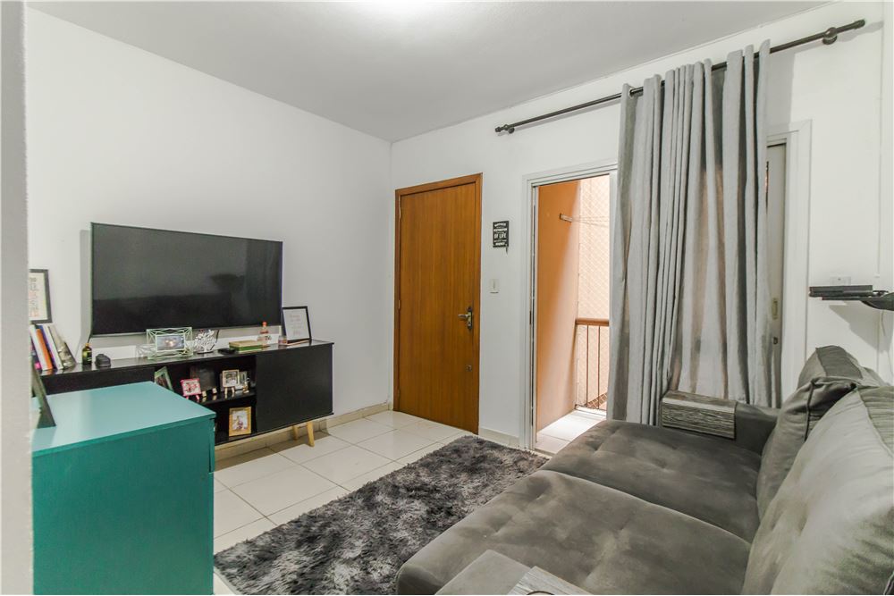 Apartamento à venda com 2 quartos, 68m² - Foto 2