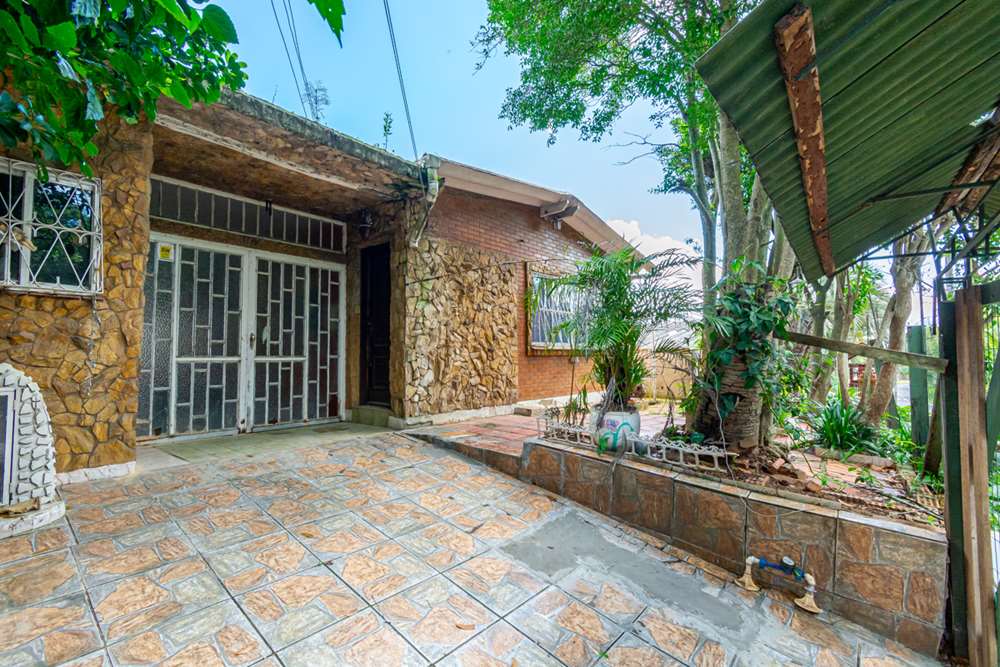 Casa à venda com 3 quartos, 360m² - Foto 4