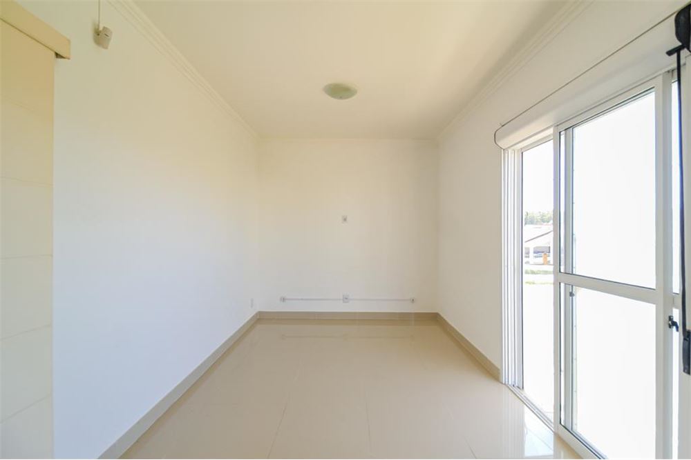 Casa à venda com 2 quartos, 133m² - Foto 12