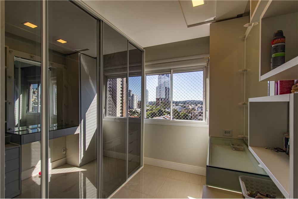 Apartamento à venda com 2 quartos, 105m² - Foto 17