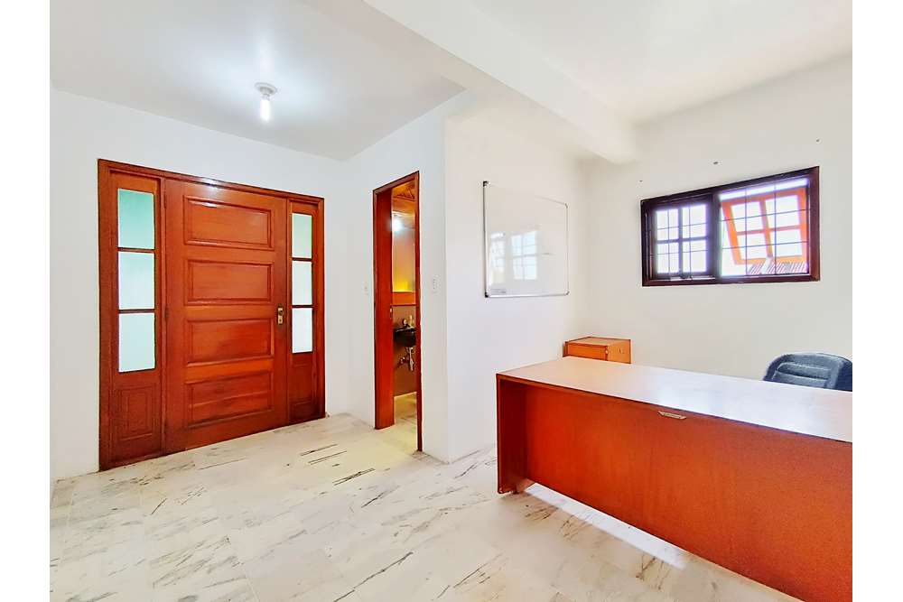 Casa à venda com 4 quartos, 500m² - Foto 4