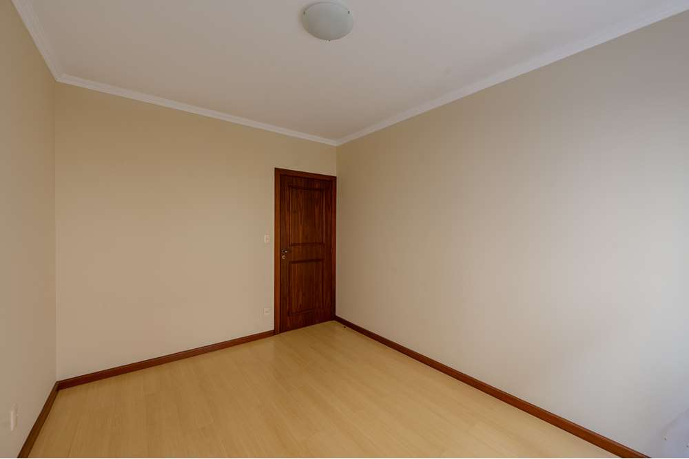 Apartamento à venda com 2 quartos, 75m² - Foto 11