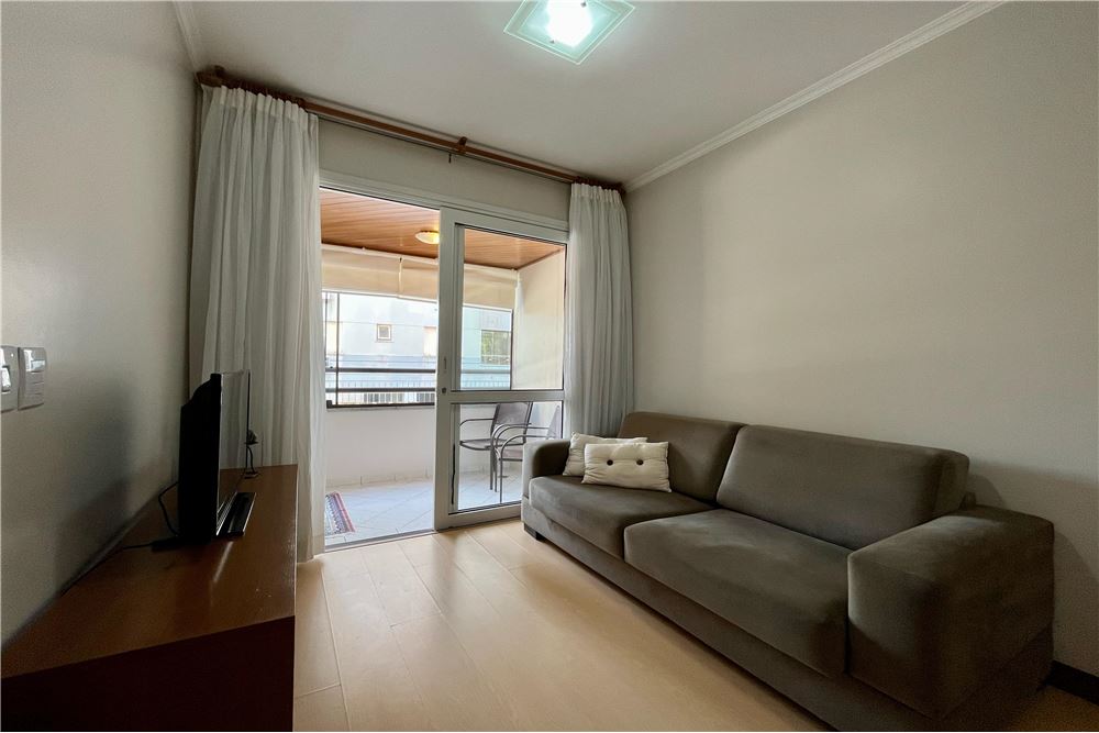 Apartamento à venda com 3 quartos, 73m² - Foto 2