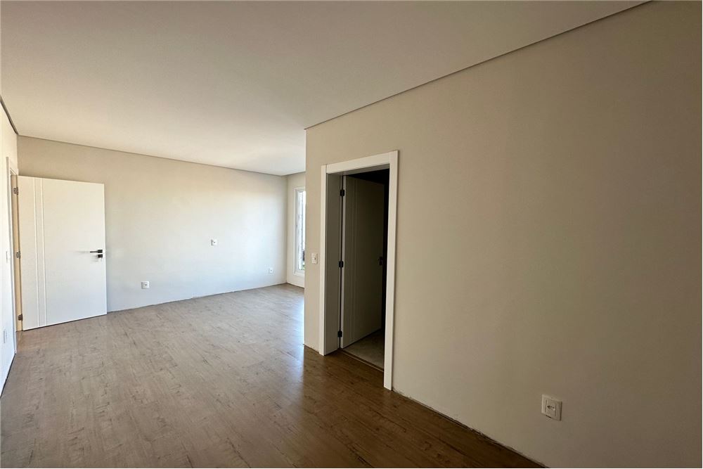 Casa à venda com 3 quartos, 300m² - Foto 12