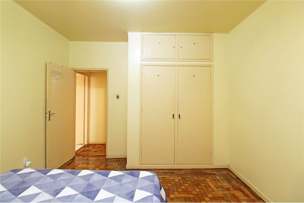 Apartamento à venda com 2 quartos, 76m² - Foto 11