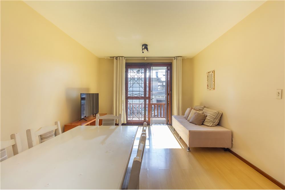 Apartamento à venda com 2 quartos, 82m² - Foto 2