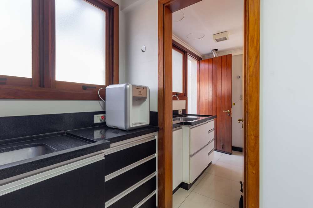 Apartamento à venda com 3 quartos, 135m² - Foto 16