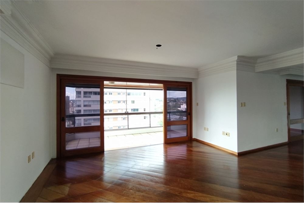 Apartamento à venda com 3 quartos, 221m² - Foto 13