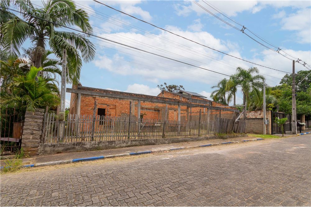 Casa de Condomínio à venda, 400m² - Foto 2