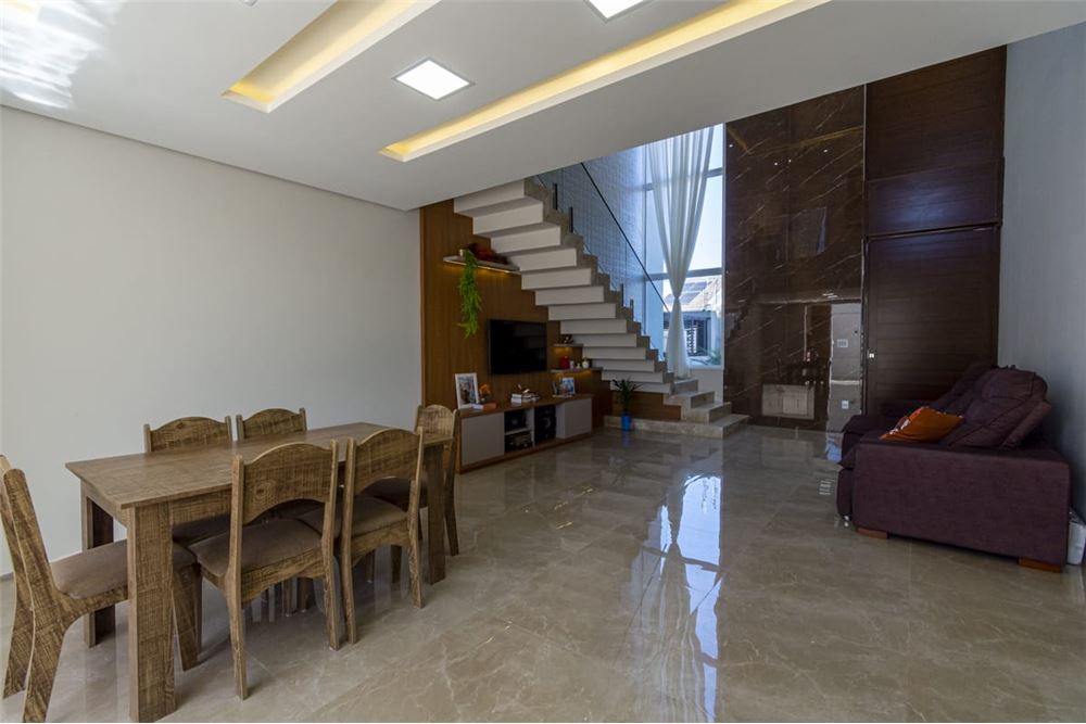 Casa à venda com 3 quartos, 227m² - Foto 10