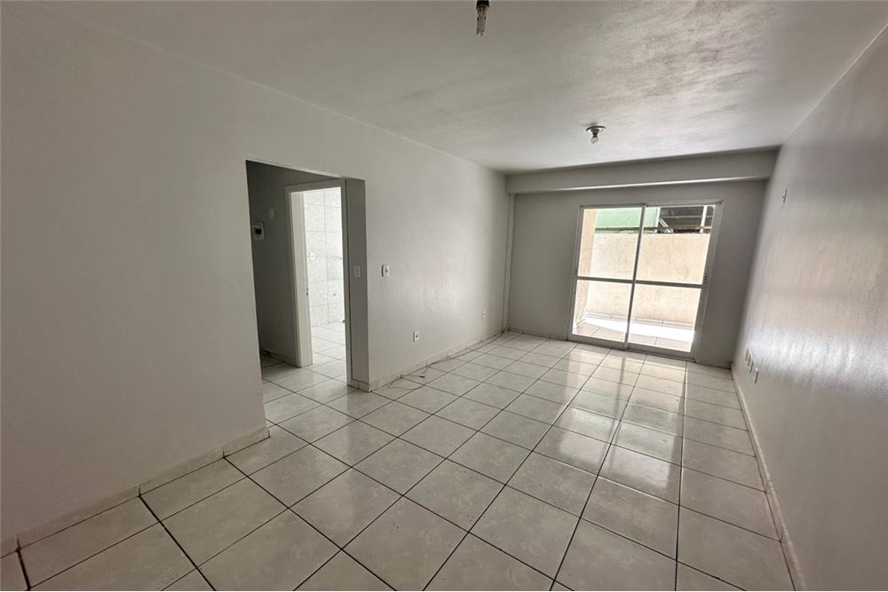 Apartamento à venda com 2 quartos, 125m² - Foto 1