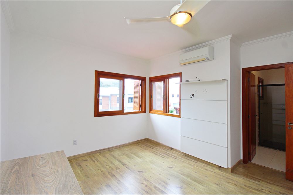 Casa à venda com 3 quartos, 145m² - Foto 18