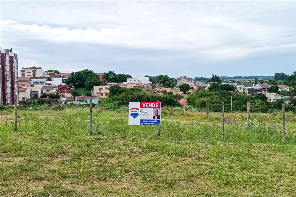 Terreno à venda, 302m² - Foto 1