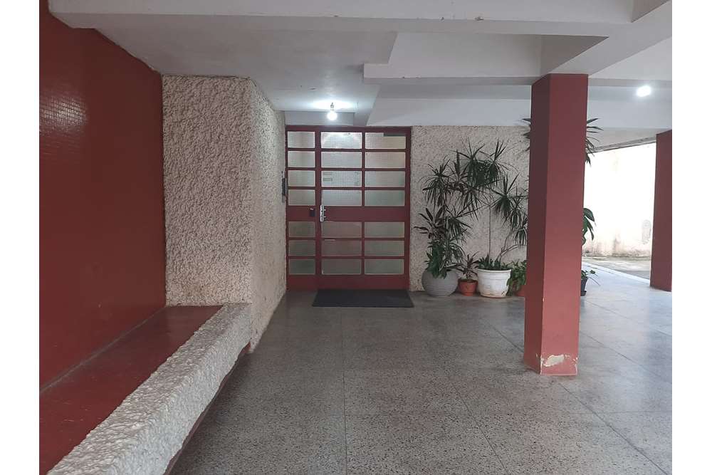 Apartamento à venda com 2 quartos, 82m² - Foto 2