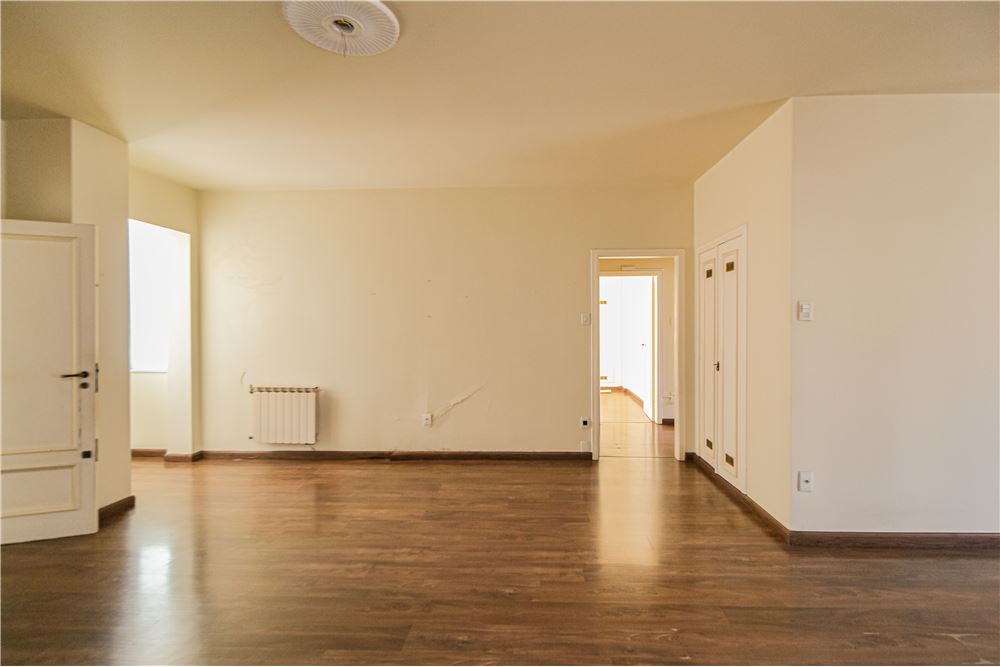 Apartamento à venda com 3 quartos, 202m² - Foto 4