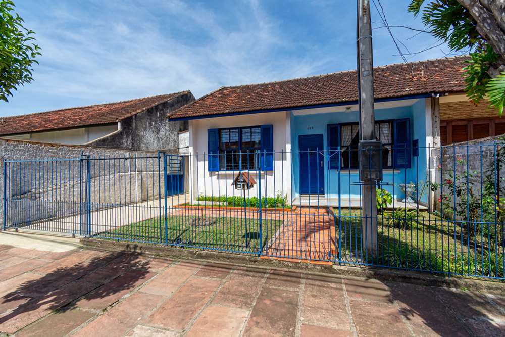 Casa à venda com 3 quartos, 300m² - Foto 1