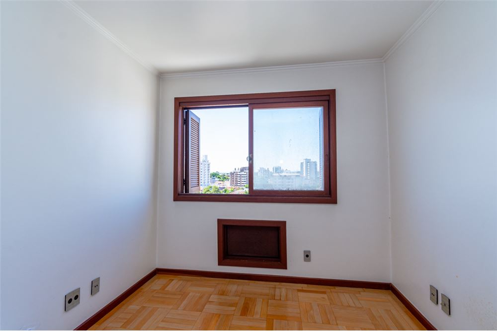 Apartamento à venda com 3 quartos, 156m² - Foto 7