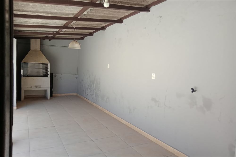 Casa à venda com 2 quartos, 53m² - Foto 12