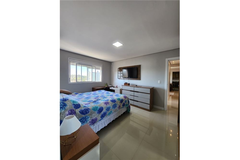 Apartamento à venda com 3 quartos, 169m² - Foto 5