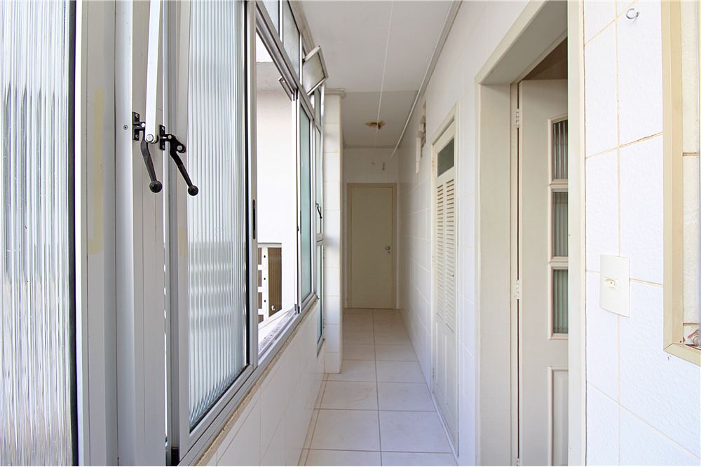 Apartamento à venda com 3 quartos, 145m² - Foto 13