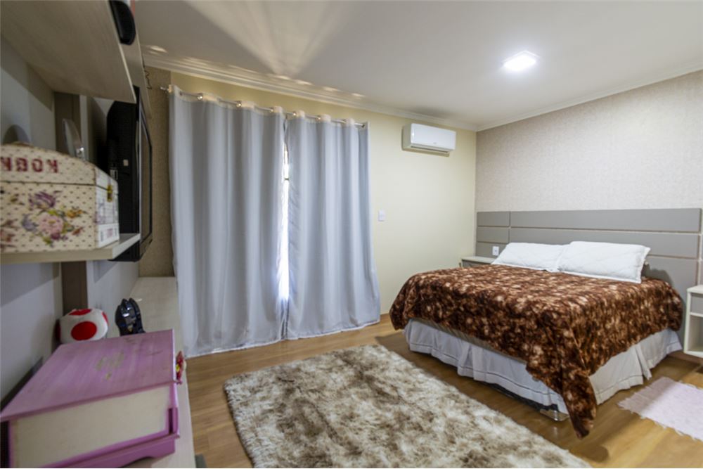 Casa à venda com 3 quartos, 200m² - Foto 3