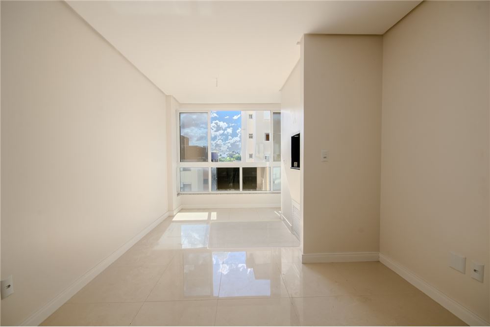 Apartamento à venda com 2 quartos, 120m² - Foto 2