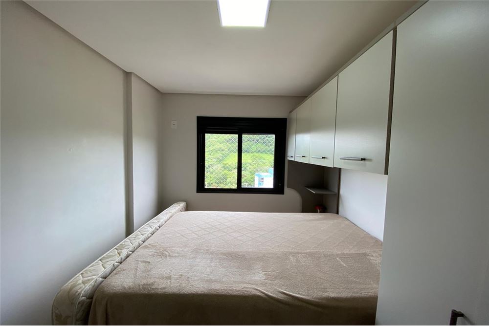 Apartamento à venda com 2 quartos, 76m² - Foto 7