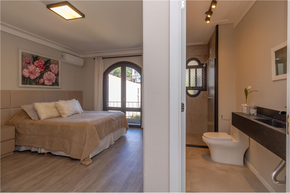 Casa à venda com 4 quartos, 223m² - Foto 16