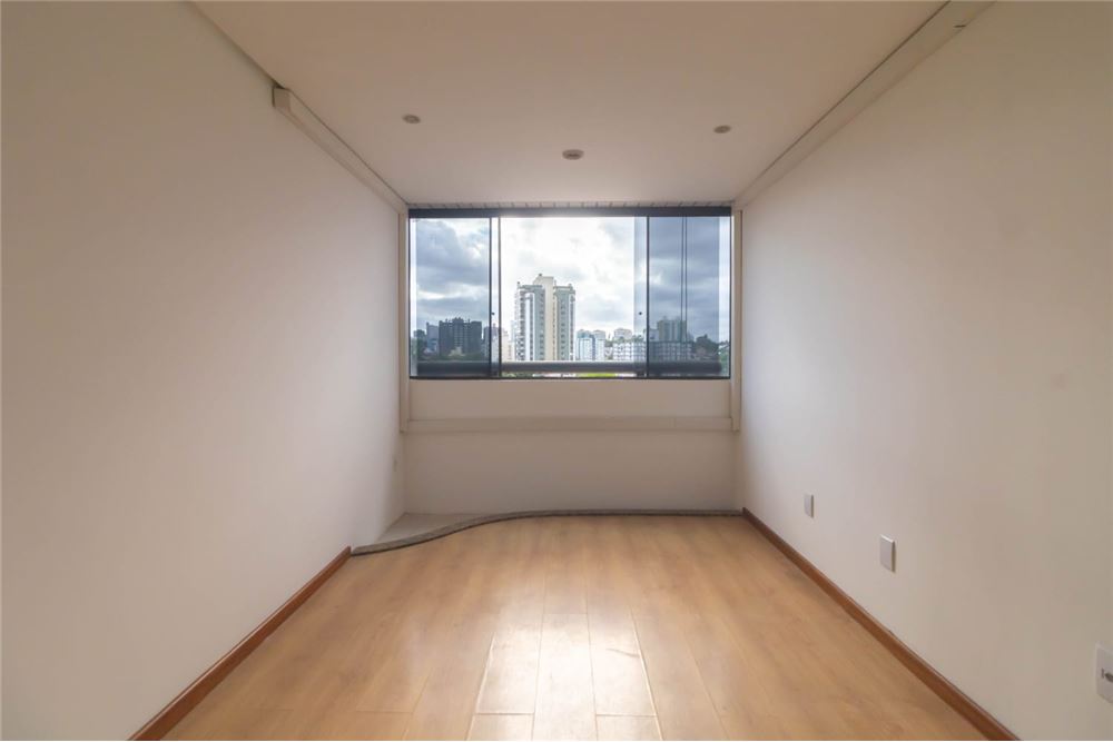 Apartamento à venda com 3 quartos, 148m² - Foto 9