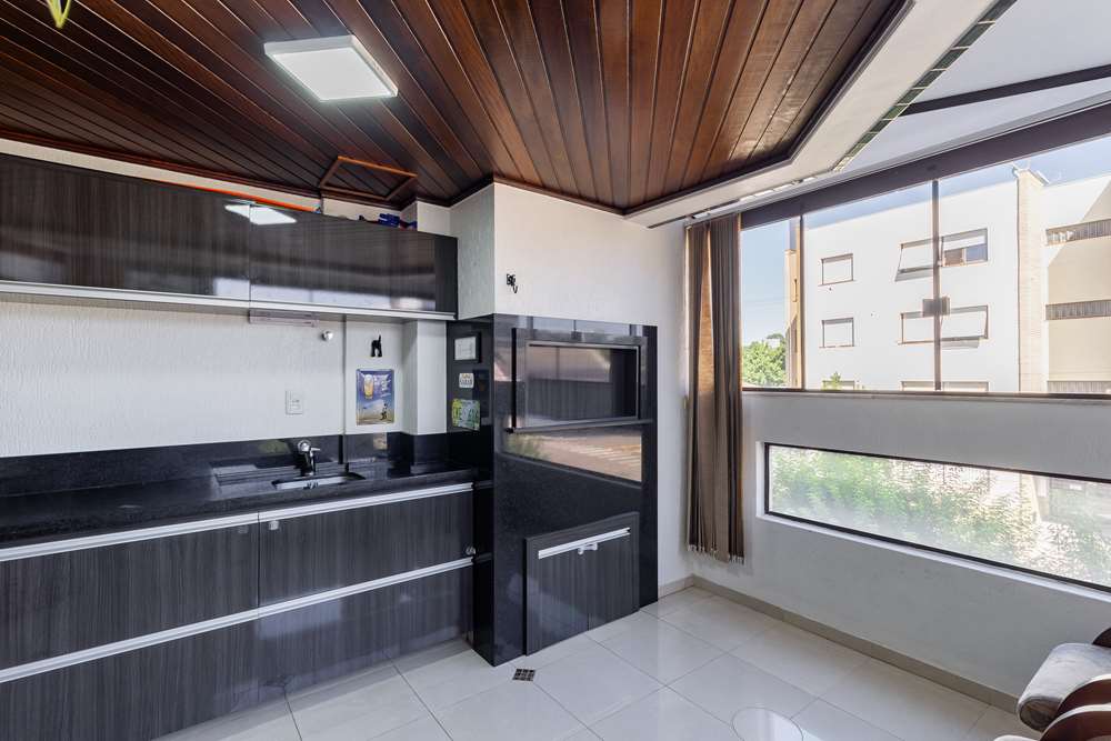 Apartamento à venda com 3 quartos, 135m² - Foto 8