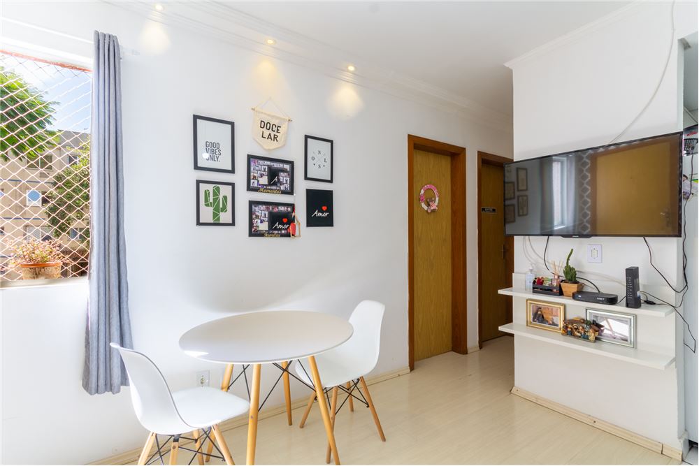 Apartamento à venda com 2 quartos, 43m² - Foto 2