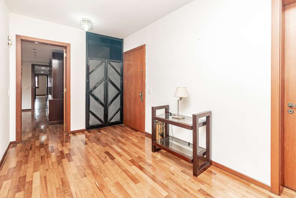 Apartamento à venda com 3 quartos, 291m² - Foto 3