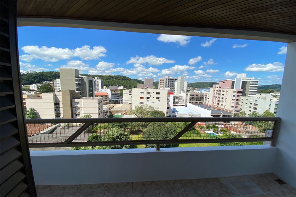 Apartamento à venda com 1 quarto, 100m² - Foto 4