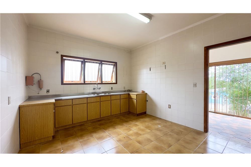 Casa à venda com 3 quartos, 311m² - Foto 16