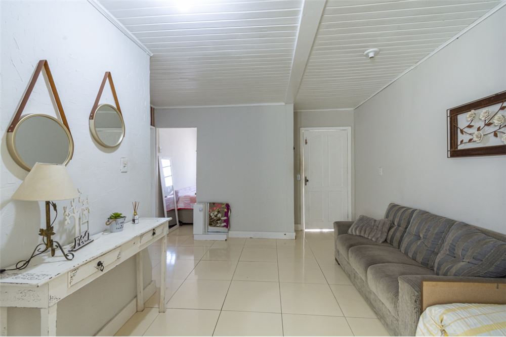 Casa à venda com 3 quartos, 110m² - Foto 3