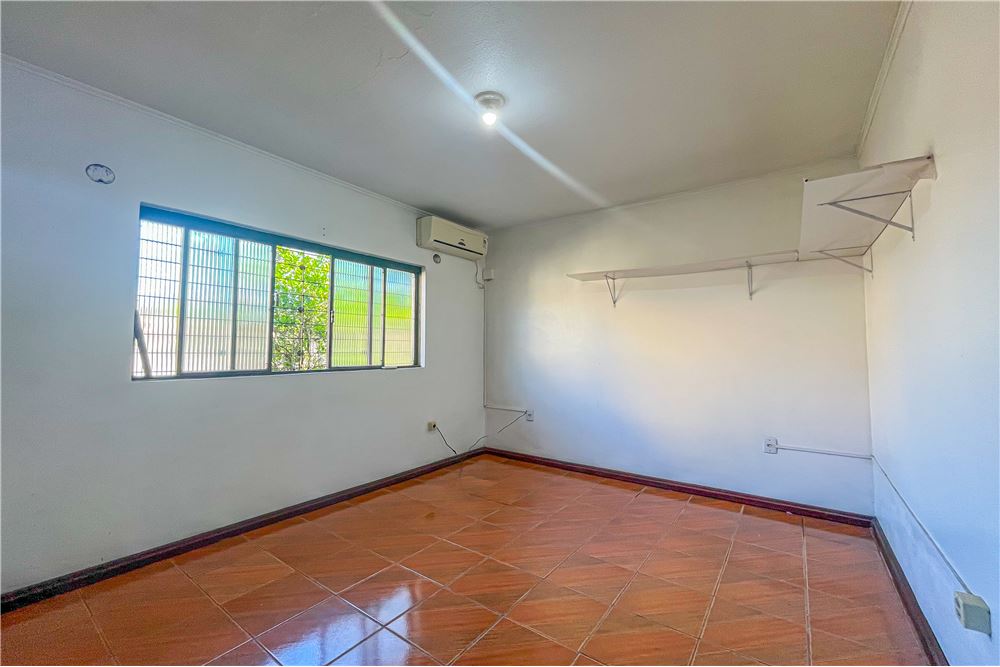 Casa à venda com 4 quartos, 350m² - Foto 19