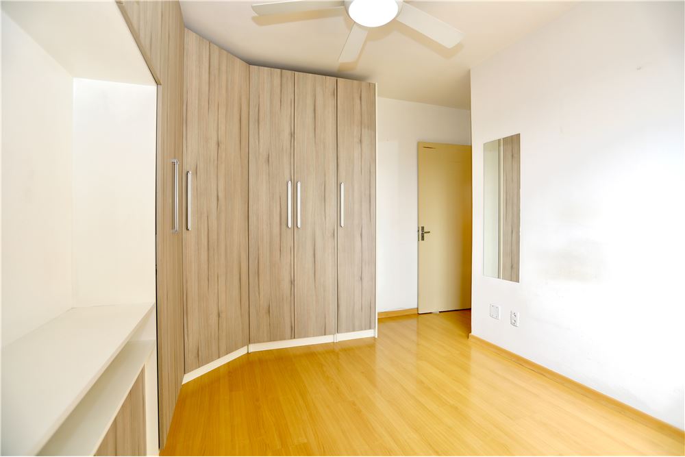 Apartamento à venda com 2 quartos, 60m² - Foto 18